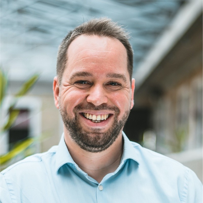 Dad + kids reaction photo